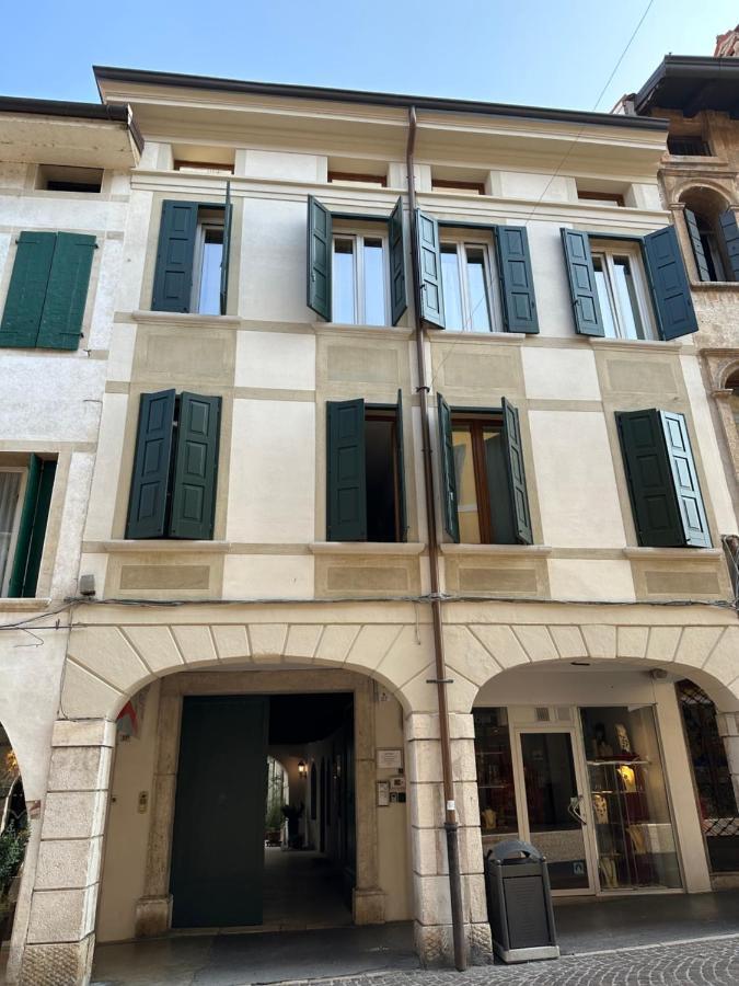 Appartamento Centro Storico Pordenone Exteriör bild